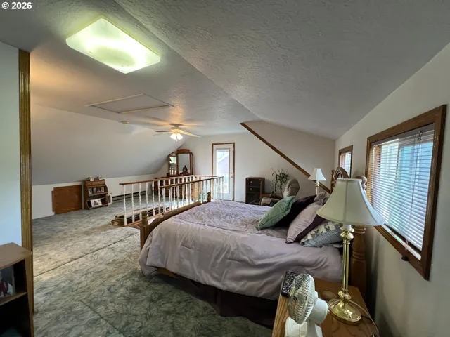 $335,000 | 108-110 Park Avenue, Seneca, OR 97873