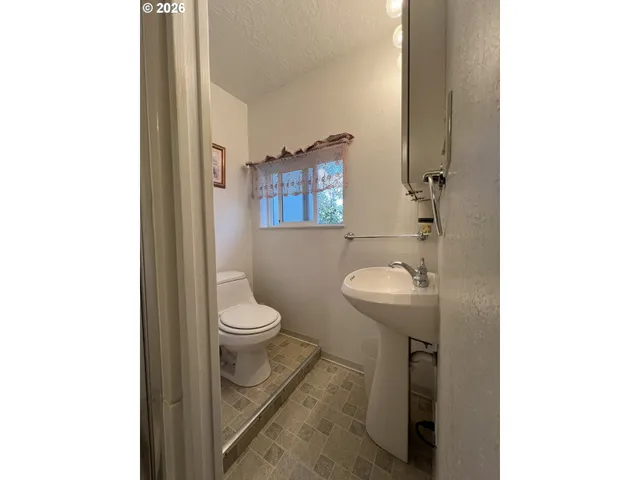 $335,000 | 108-110 Park Avenue, Seneca, OR 97873