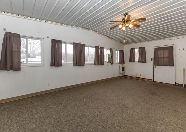 $239,900 | 1819 Coyne Center Road, Milan, IL 61264