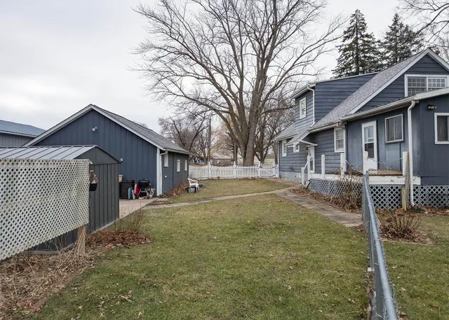 $239,900 | 1819 Coyne Center Road, Milan, IL 61264