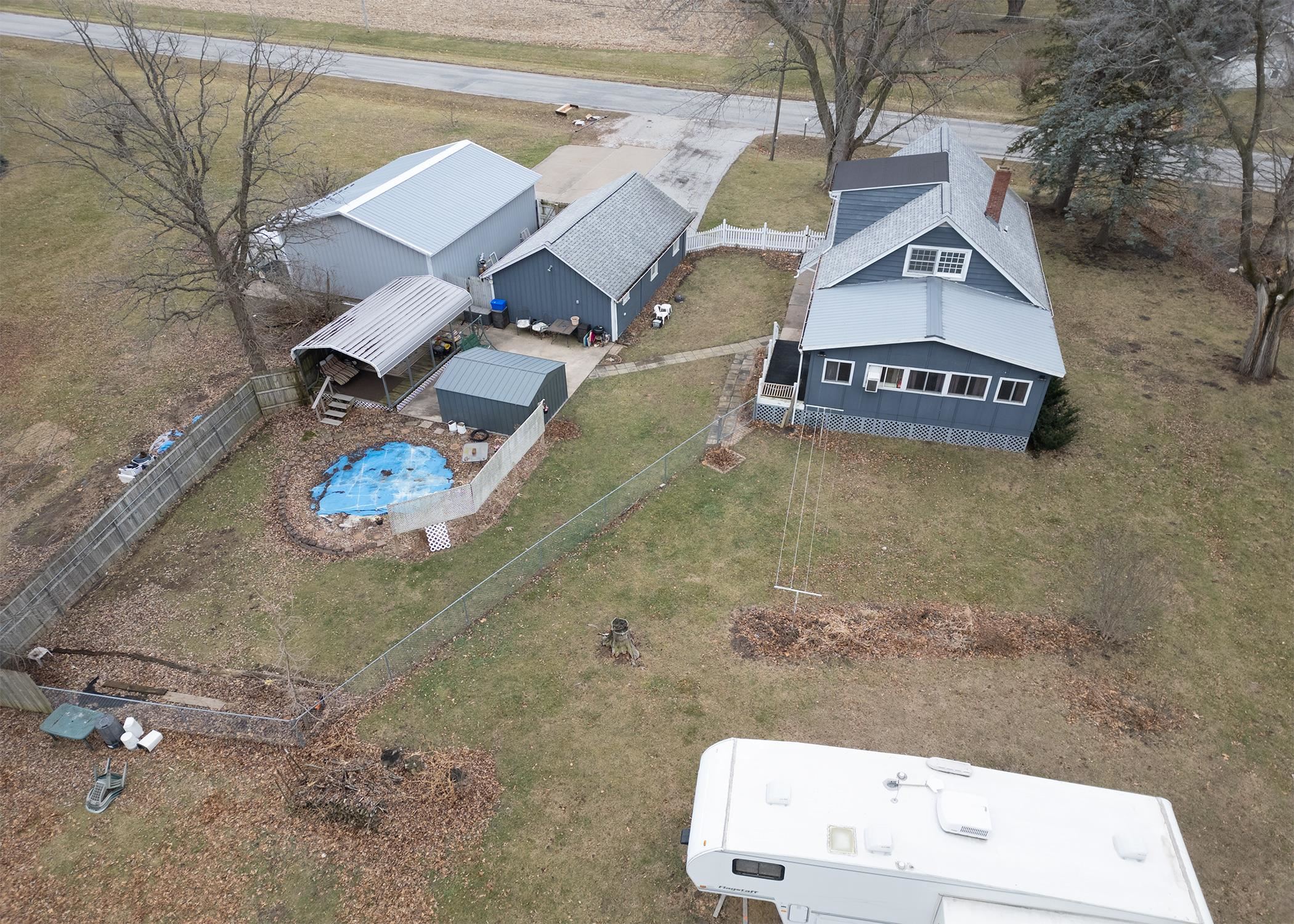 1819 Coyne Center Road Milan, IL 61264 - Photo 4 of 32