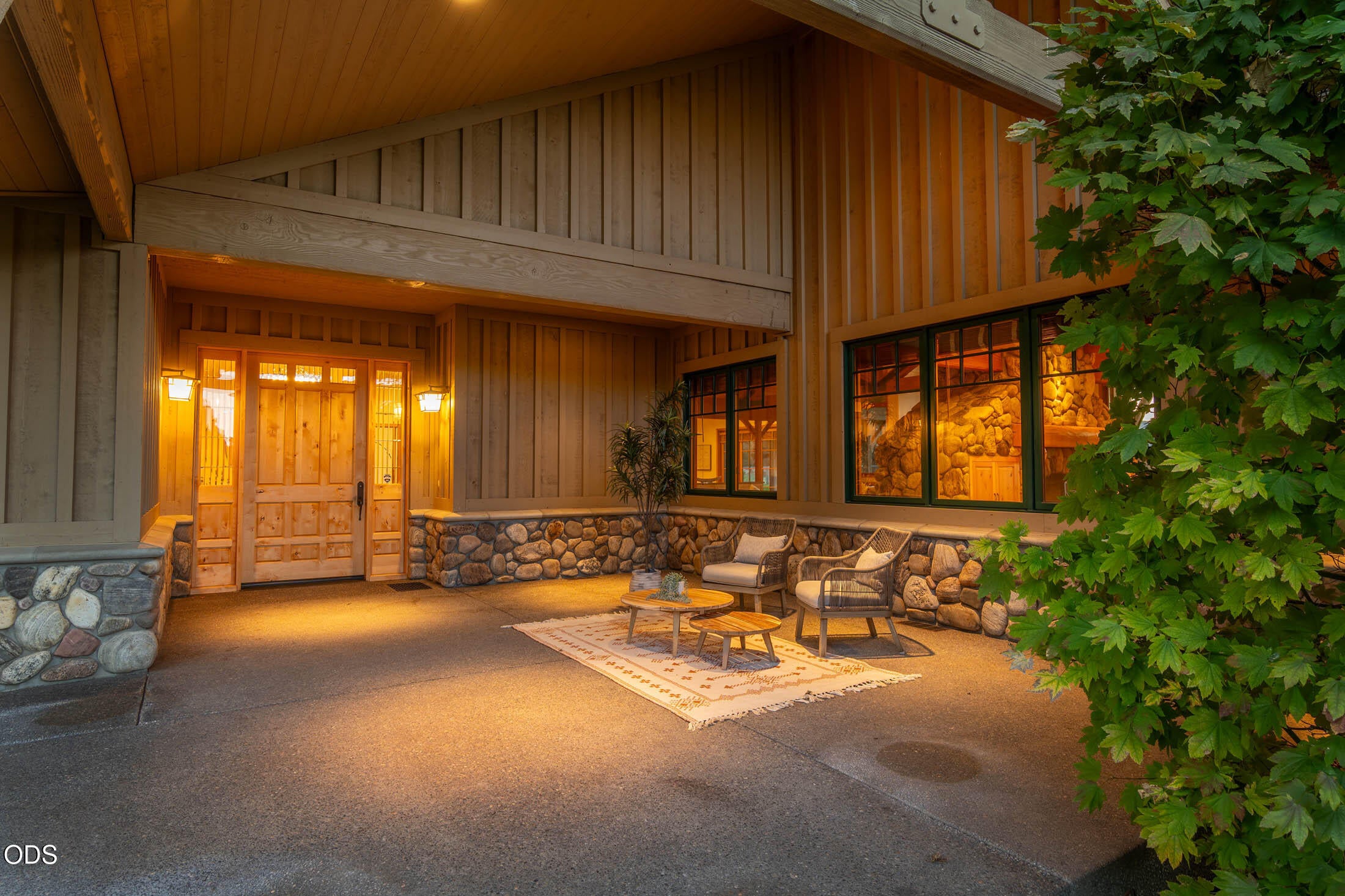 18975 Pinehurst Road Bend, OR 97703 - Photo 17 of 80 Gallery Image 17