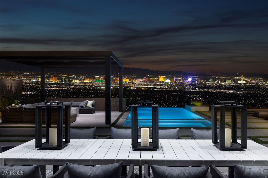 553 Overlook Rim Drive Henderson, NV 89012 - Photo 4 of 23 Residence 5 Model - Back Yard