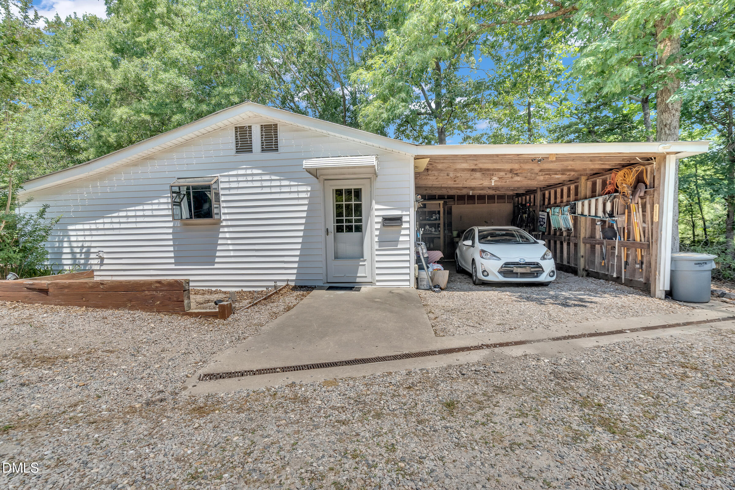 3021 Peebles Road Raleigh, NC 27616 - Photo 13 of 47 DSC01015