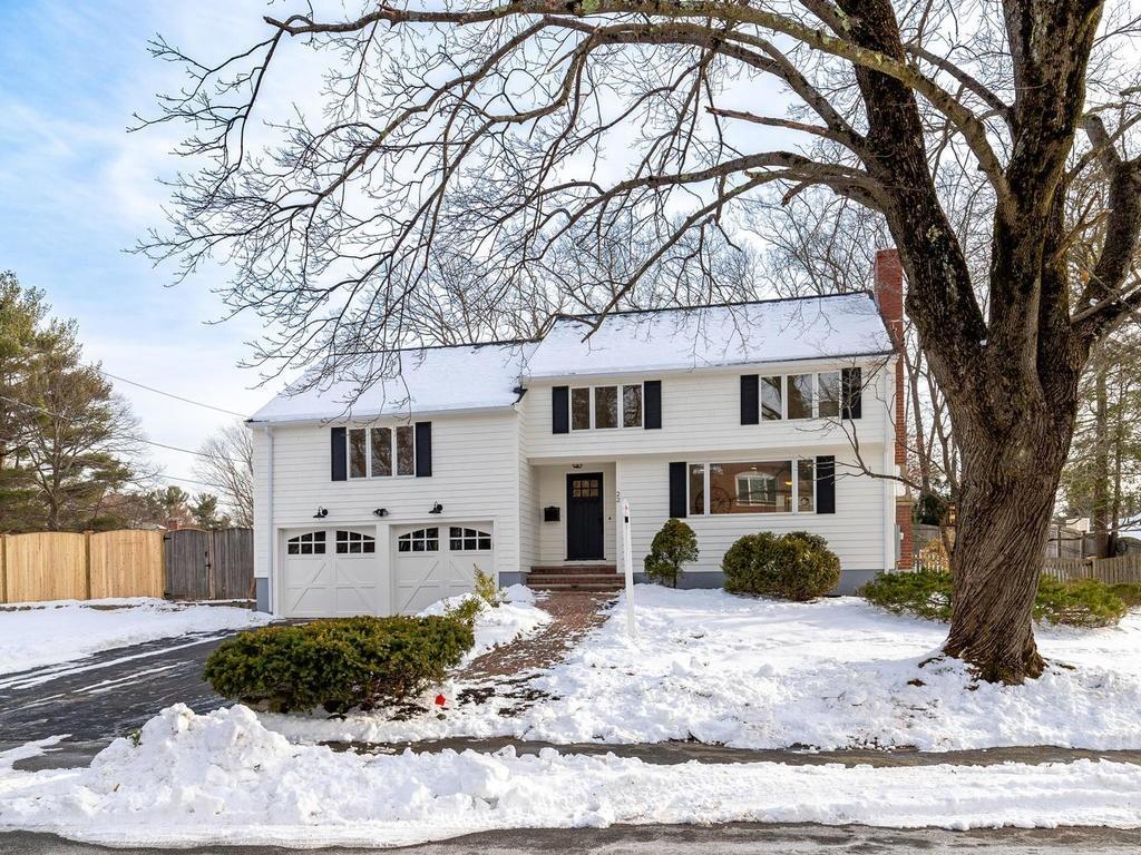 22 Thomas Road Lynnfield, MA 01940 - Photo 2 of 31 Gallery Image 2