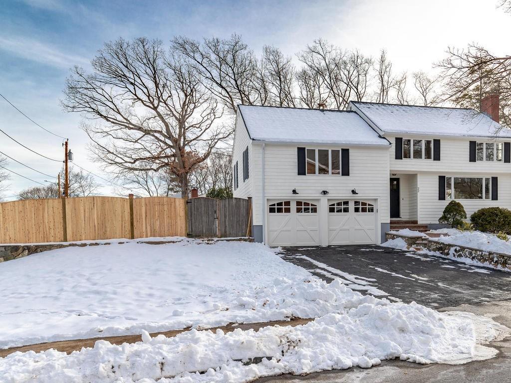 22 Thomas Road Lynnfield, MA 01940 - Photo 3 of 31 Gallery Image 3