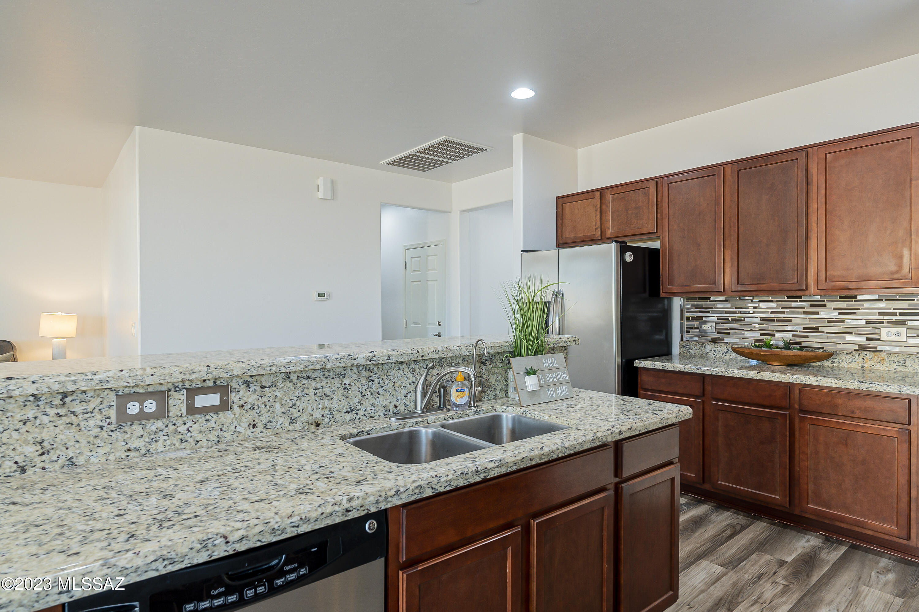275 East Sycamore View Road Vail, AZ 85641 - Photo 14 of 37 Gallery Image 14