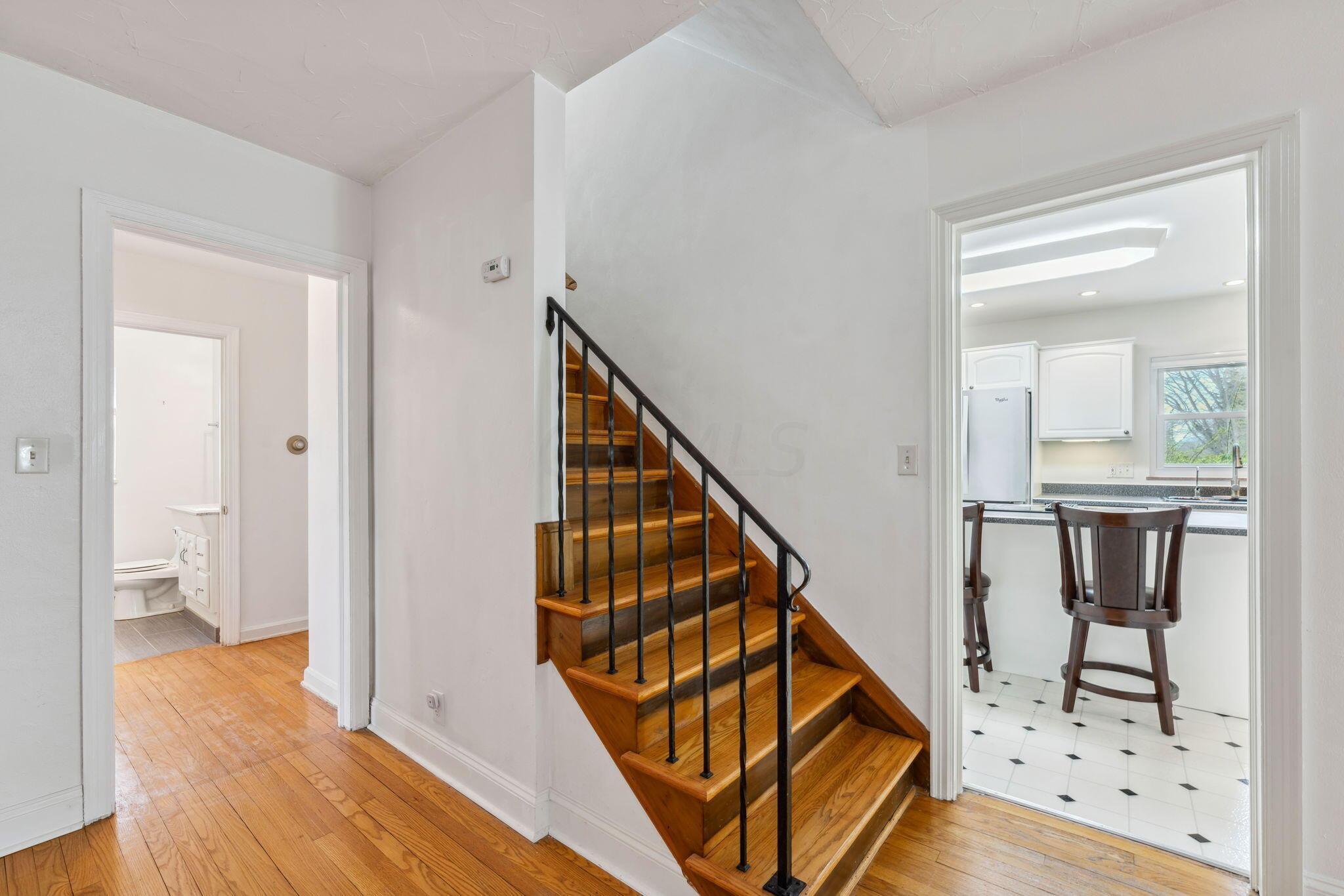 4540 Summit Ridge Road Columbus, OH 43220 - Photo 20 of 65 Stairs & Kitchen