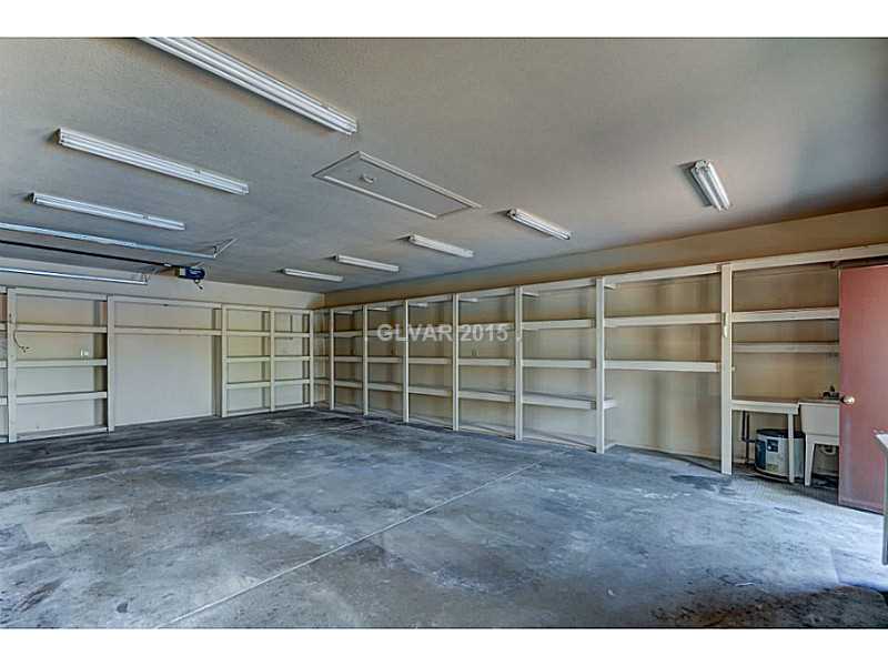 416 Blackridge Road Henderson, NV 89015 - Photo 35 of 35 Property Photo. Garage.