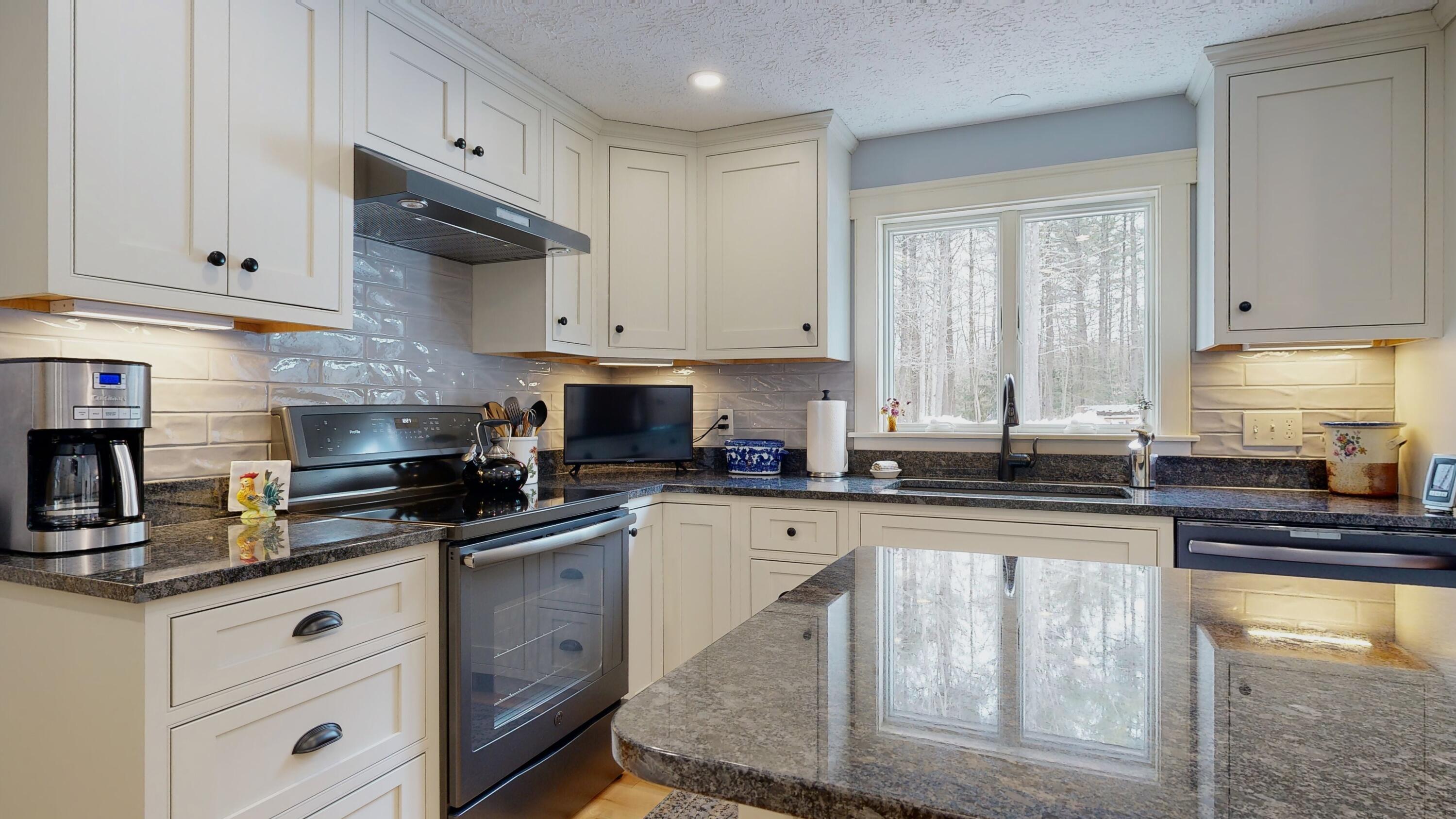 1 Rivermeadow Circle Standish, ME 04085 - Photo 27 of 60 1 River Meadow Circle (30)