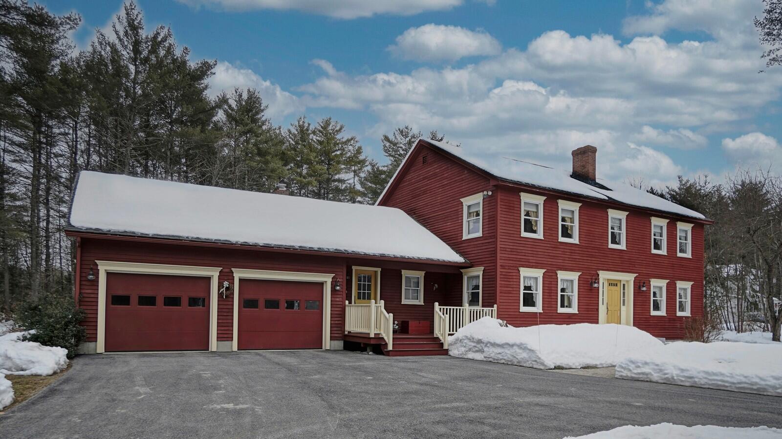 1 Rivermeadow Circle Standish, ME 04085 - Photo 3 of 60 1 River Meadows Circle (8)