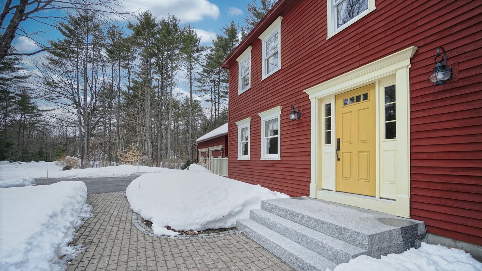 1 Rivermeadow Circle Standish, ME 04085 - Photo 6 of 60 1 River Meadows Circle (14)