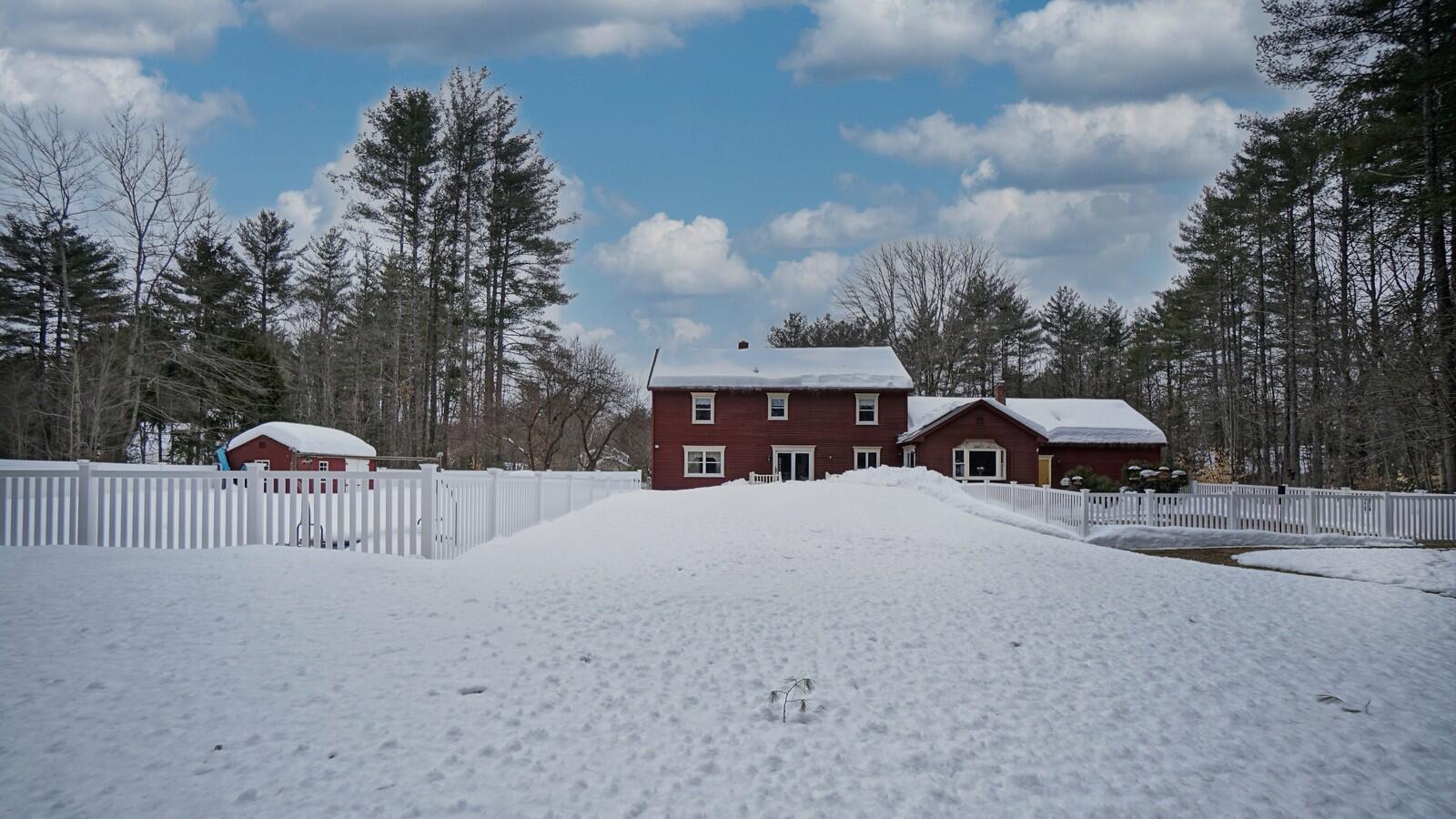 1 Rivermeadow Circle Standish, ME 04085 - Photo 8 of 60 1 River Meadows Circle (27)