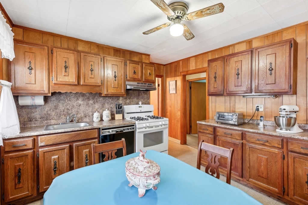 62 Windsor Road Medford, MA 02155 - Photo 8 of 20 Gallery Image 8