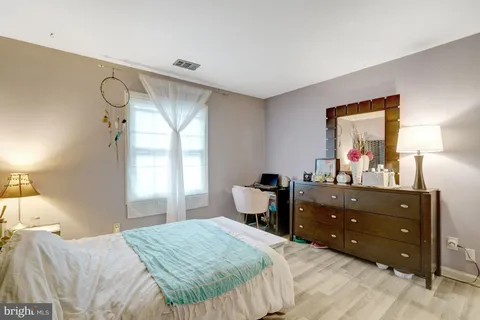 $270,000 | 8360 Dunham Court, Springfield, VA 22152