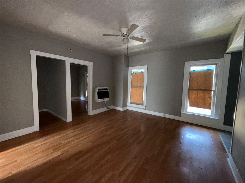 4 Lake Avenue, Unit 2 Auburn, NY 13021 - Photo 3 of 12 Living Room