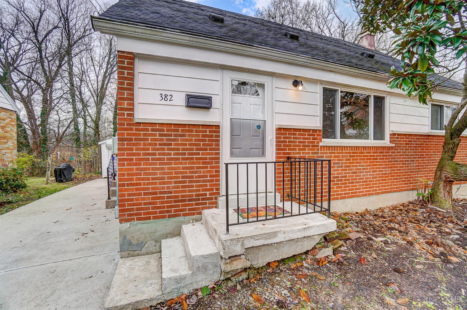 382 Ingram Road Greenhills, OH 45218 - Photo 2 of 27