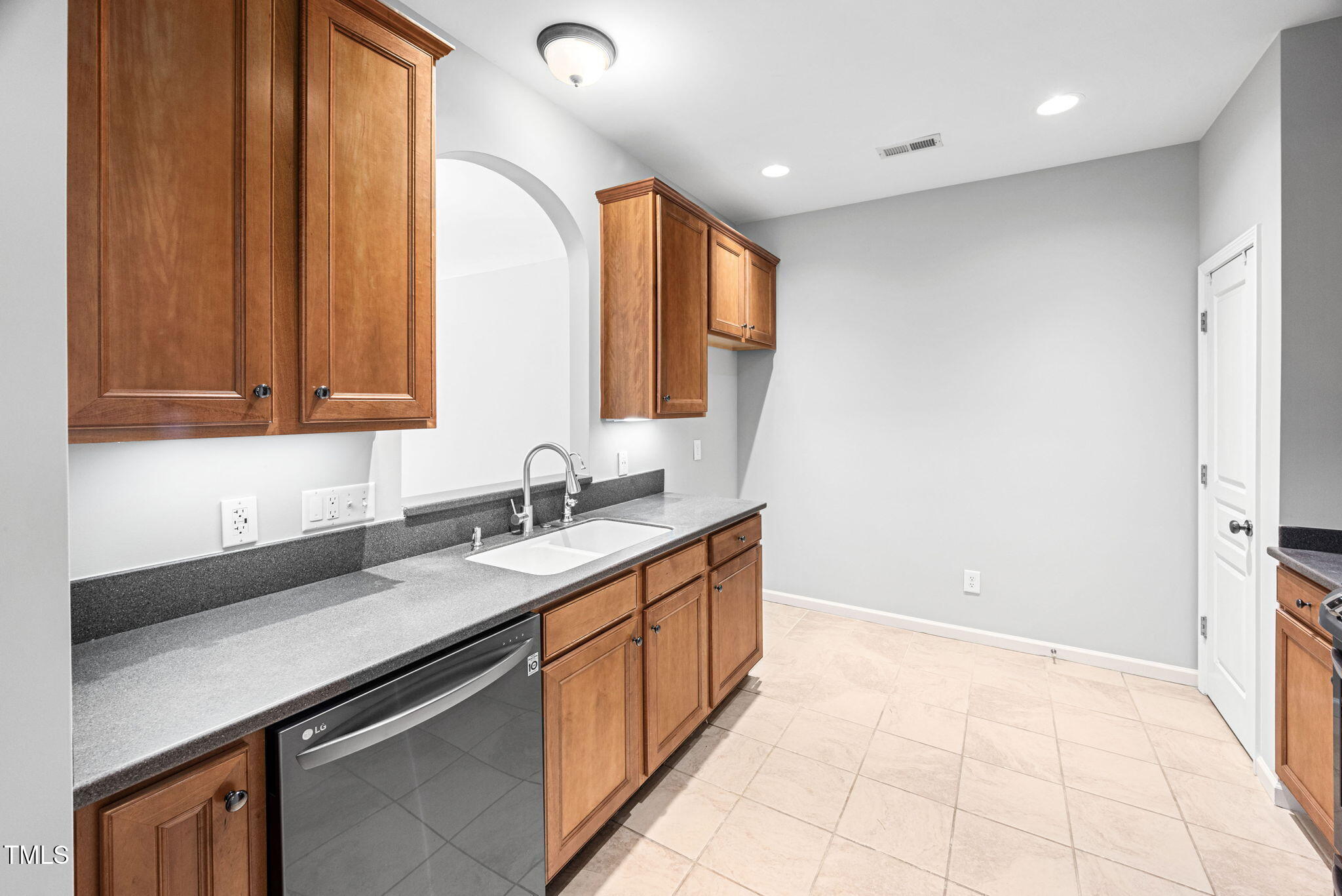 2609 Asher View Court Raleigh, NC 27606 - Photo 7 of 36 11-web-or-mls-2609-asher-view-ct