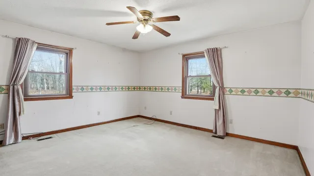 a view of a livingroom with an empty space