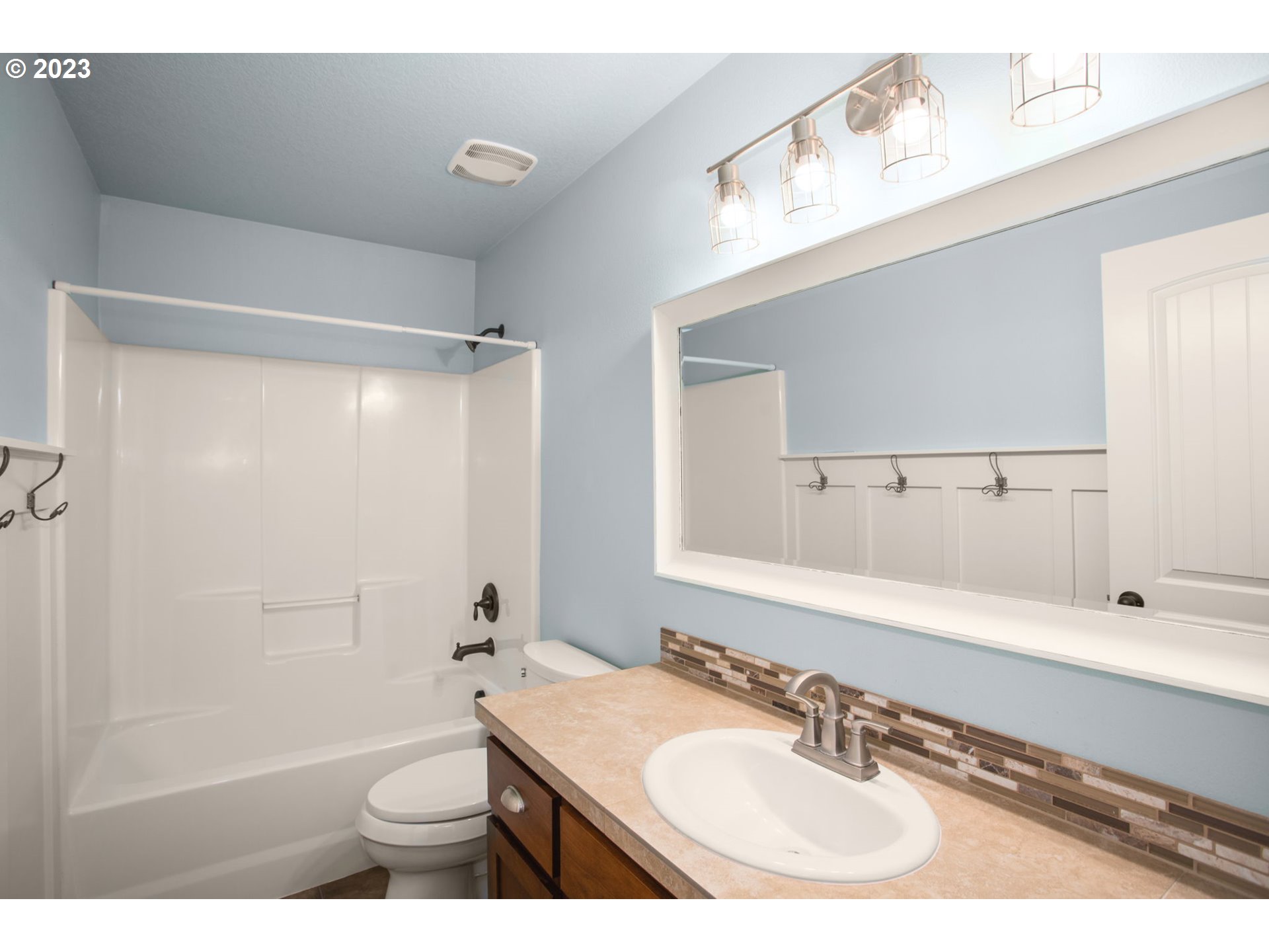 2542 Carson Loop Forest Grove, OR 97116 - Photo 12 of 14 Gallery Image 12
