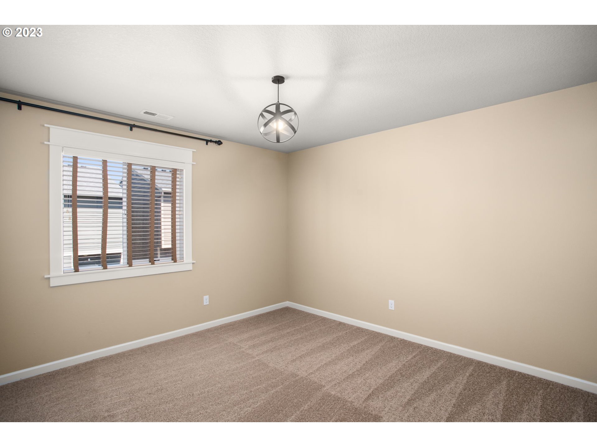 2542 Carson Loop Forest Grove, OR 97116 - Photo 8 of 14 Gallery Image 8