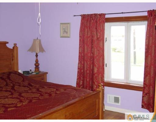 110 Jeffery Road Colonia, NJ 07067 - Photo 5 of 6 Gallery Image 5
