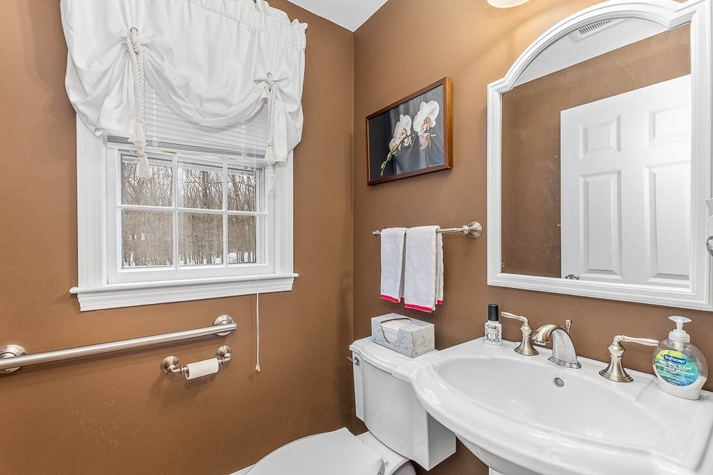 70 Deerfield Road Sharon, MA 02067 - Photo 16 of 29 Gallery Image 16