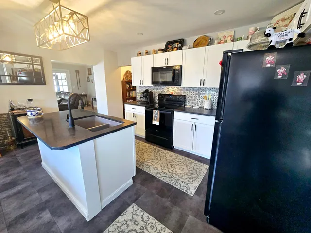 $200,000 | 33 Coolidge Avenue, Caribou, ME 04736