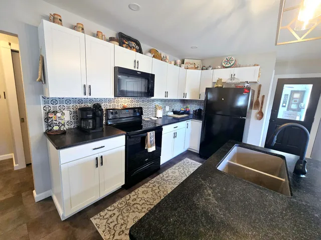 $200,000 | 33 Coolidge Avenue, Caribou, ME 04736