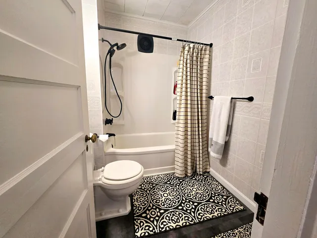 $200,000 | 33 Coolidge Avenue, Caribou, ME 04736