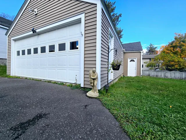 $200,000 | 33 Coolidge Avenue, Caribou, ME 04736