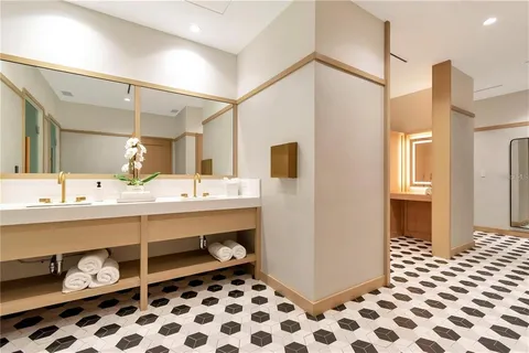 $3,200,000 | 3101 Bayshore Boulevard, Unit 801, Tampa, FL 33629