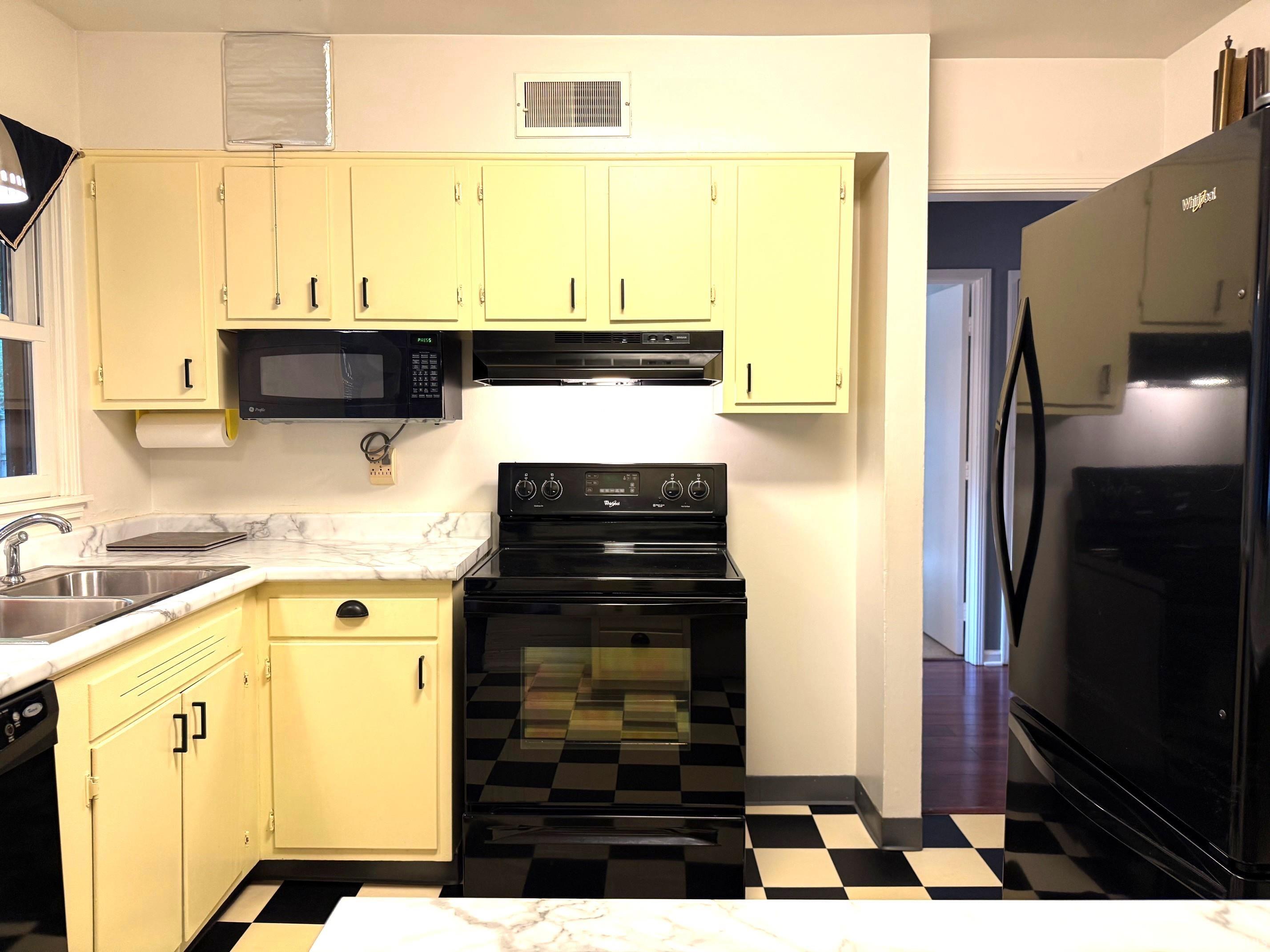 409 South Umbarger Road Muncie, IN 47304 - Photo 21 of 31