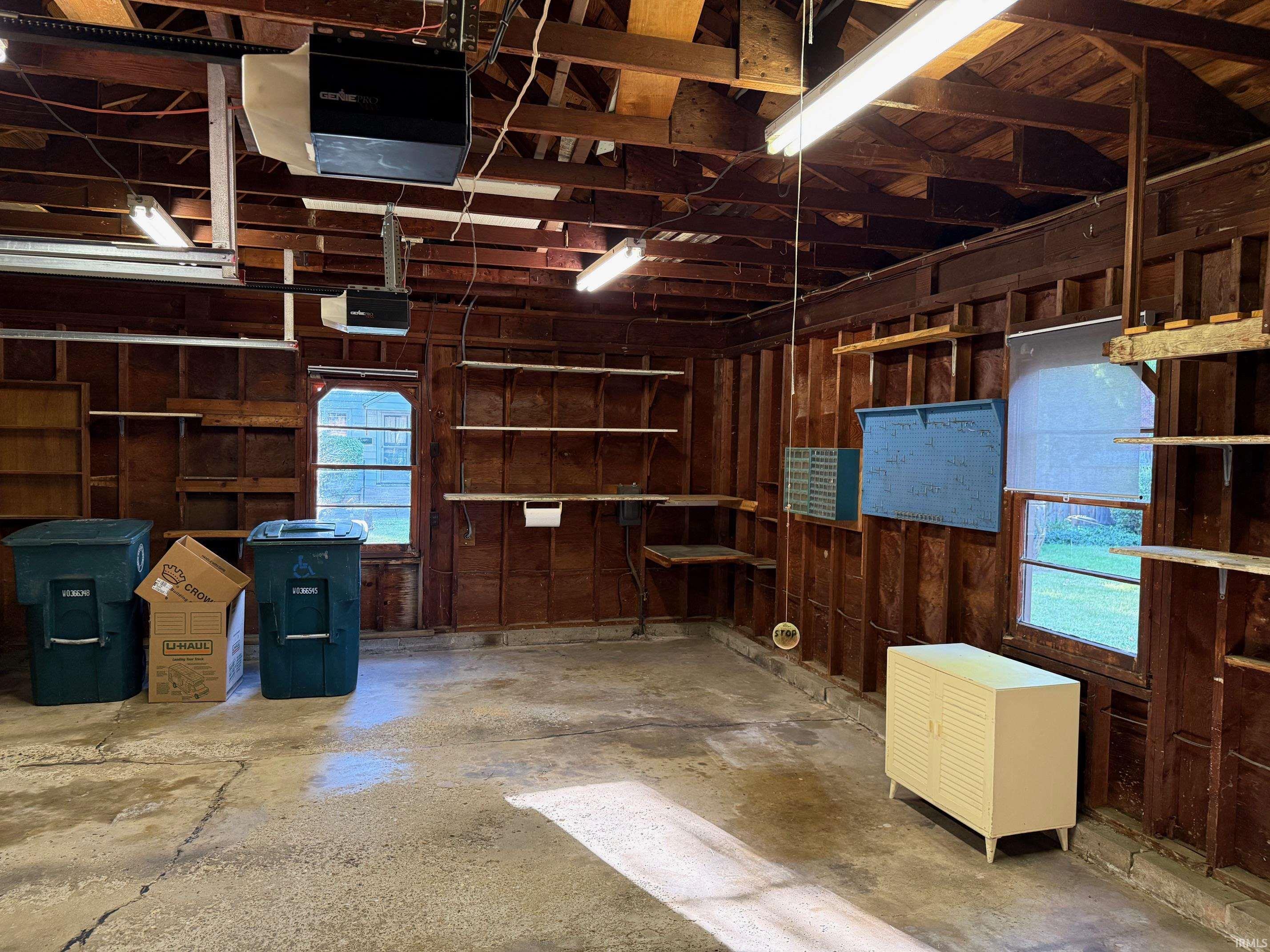 409 South Umbarger Road Muncie, IN 47304 - Photo 10 of 31