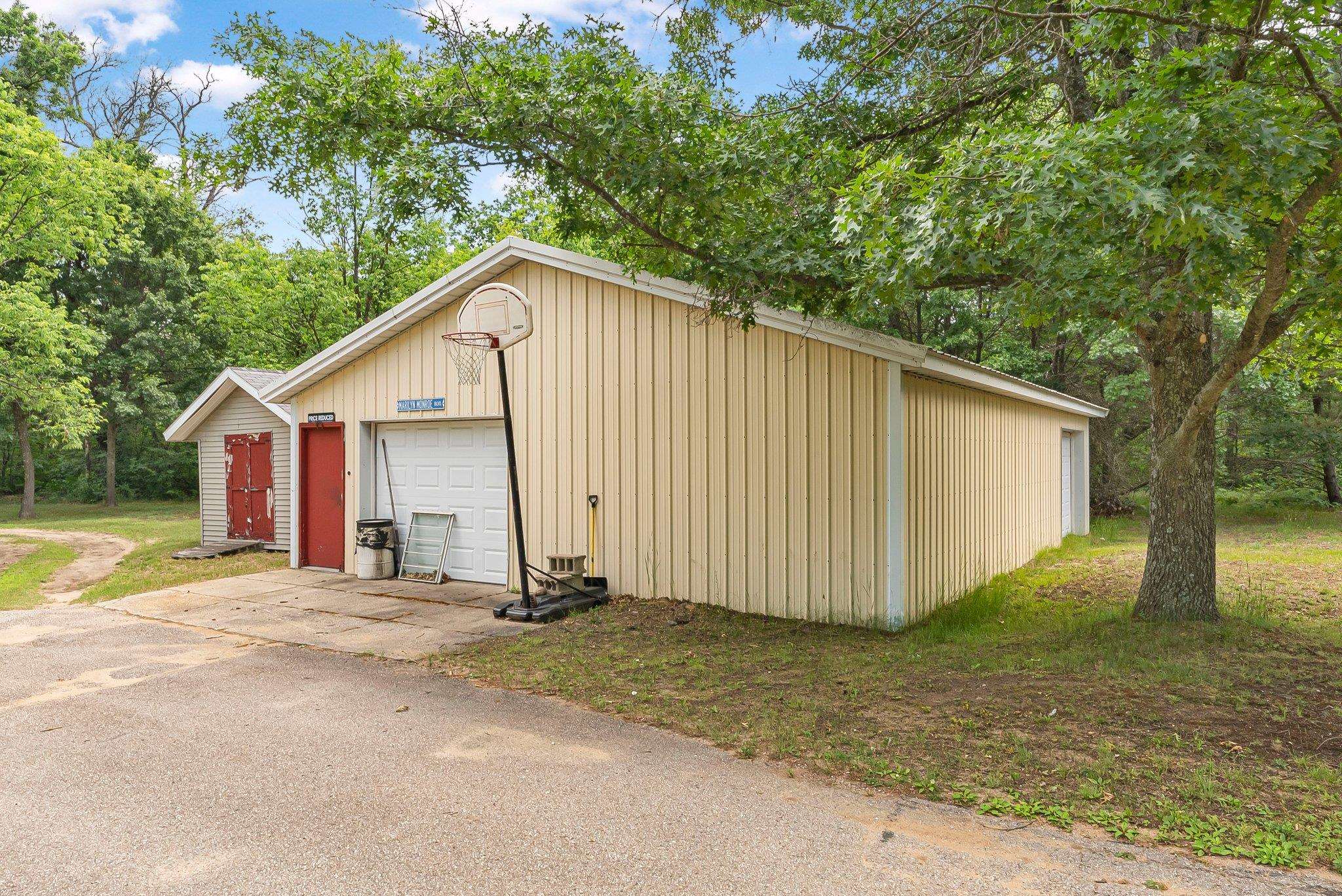 10160 West Kelly Road Lake City, MI 49651 - Photo 8 of 51 Gallery Image 8