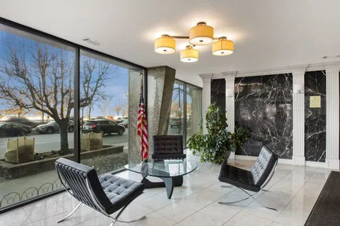 $1,850 | 3410 North Lake Shore Drive, Unit 11G, Chicago, IL 60657