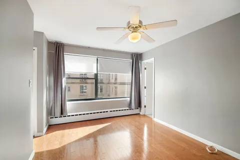 $1,850 | 3410 North Lake Shore Drive, Unit 11G, Chicago, IL 60657