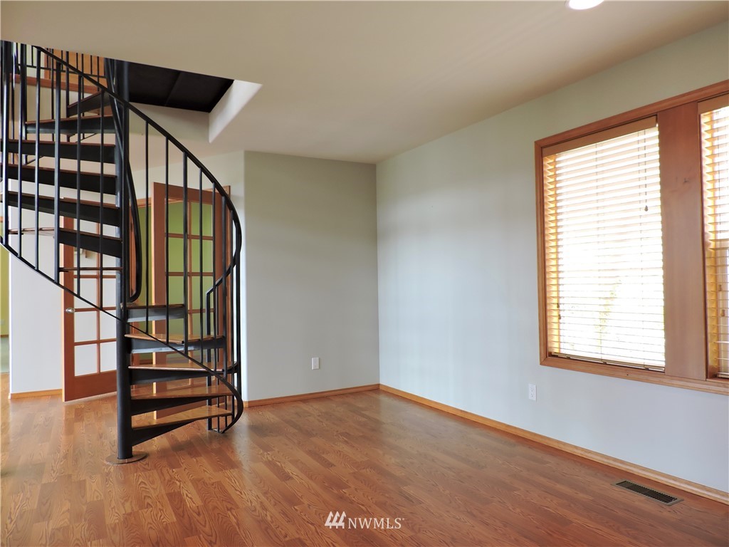 4975 Whispering Ridge Road Wenatchee, WA 98801 - Photo 11 of 23 Gallery Image 11