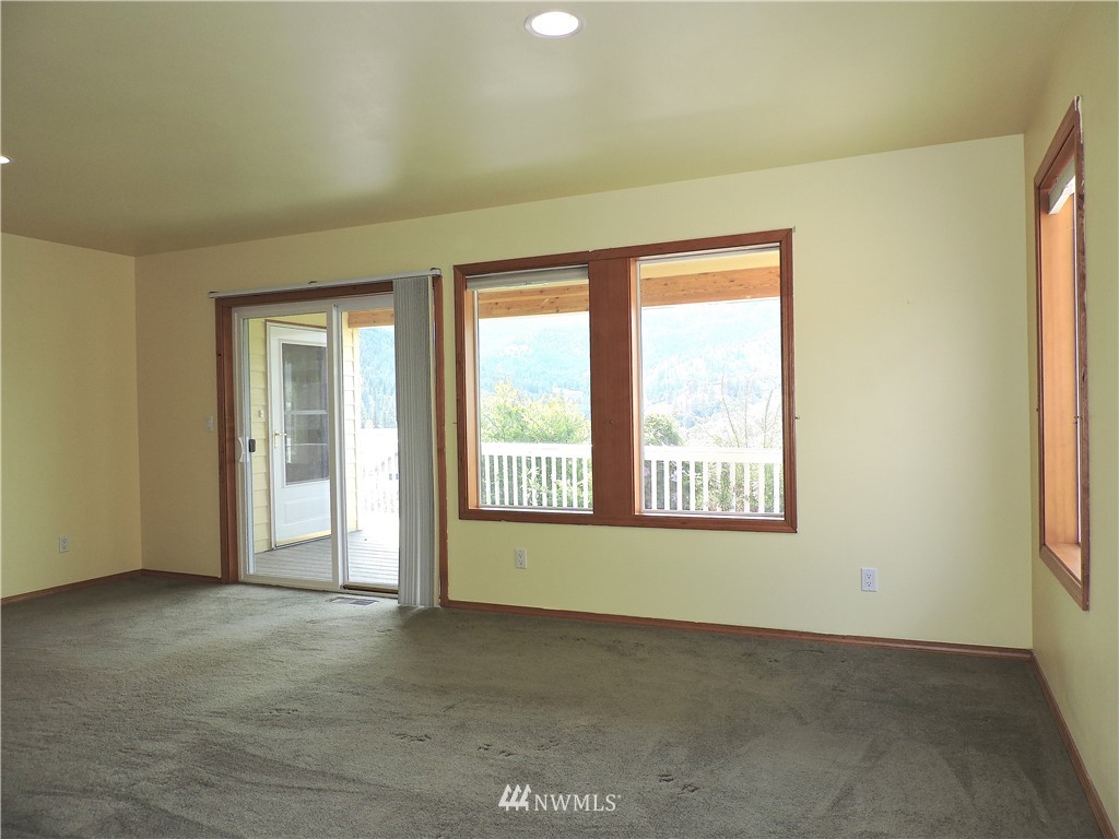 4975 Whispering Ridge Road Wenatchee, WA 98801 - Photo 15 of 23 Gallery Image 15