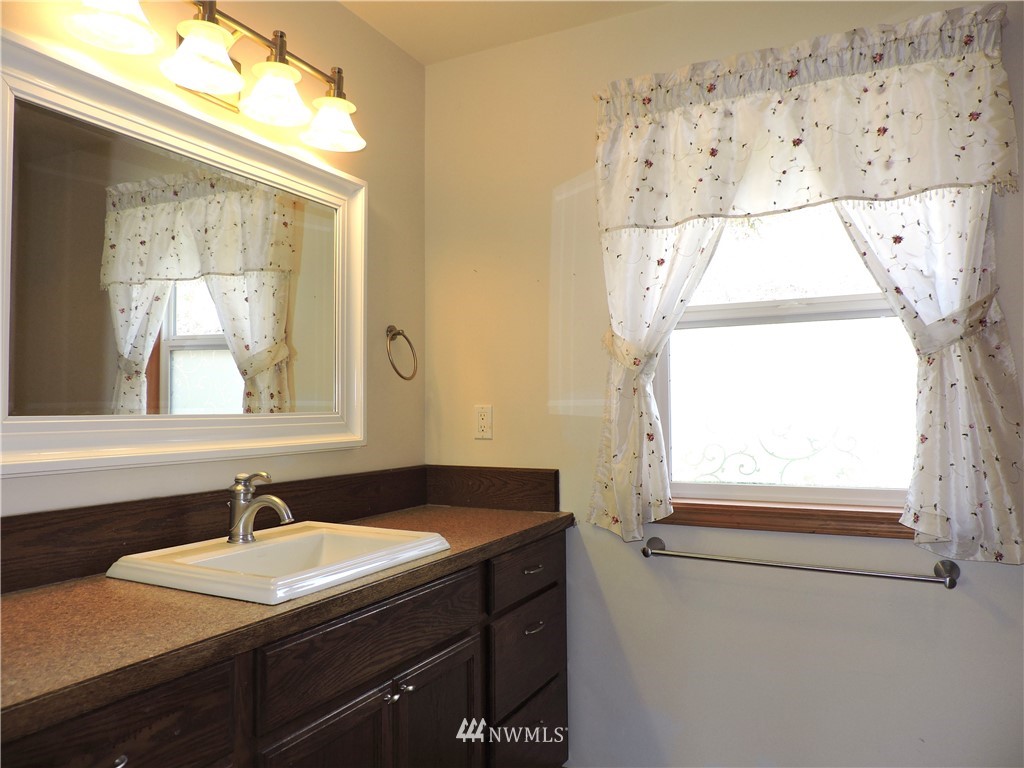 4975 Whispering Ridge Road Wenatchee, WA 98801 - Photo 16 of 23 Gallery Image 16