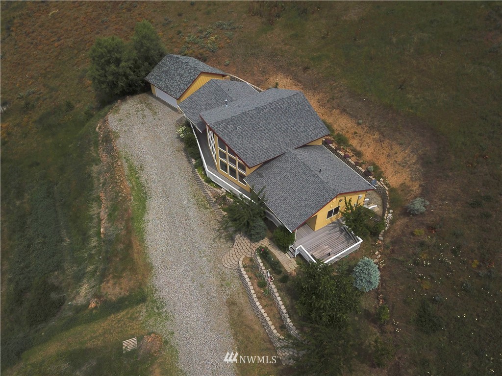4975 Whispering Ridge Road Wenatchee, WA 98801 - Photo 8 of 23 Gallery Image 8
