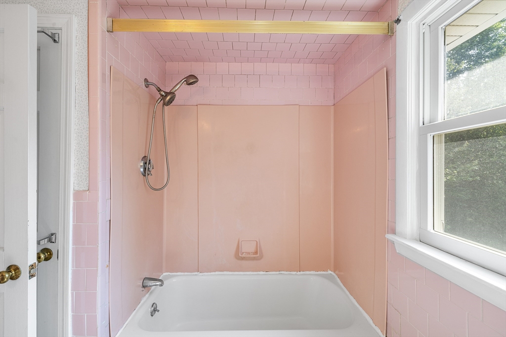 27 Keans Road Burlington, MA 01803 - Photo 21 of 33 Gallery Image 21