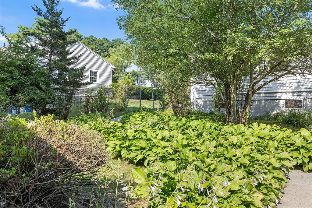 27 Keans Road Burlington, MA 01803 - Photo 29 of 33 Gallery Image 29