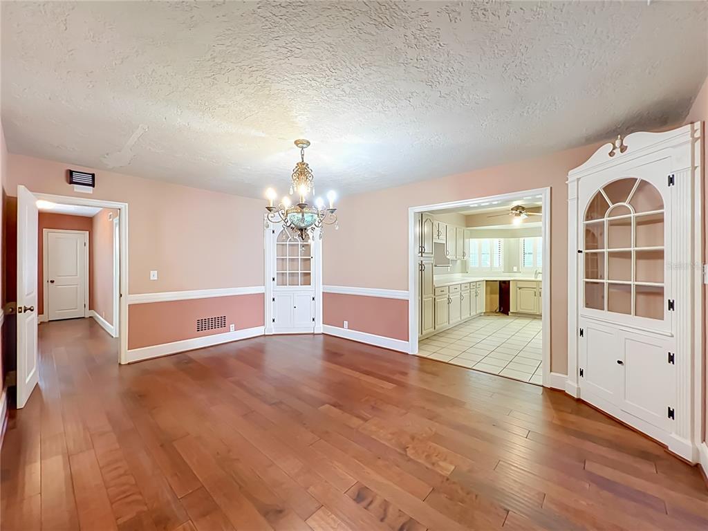 1661 Laurel Road Winter Park, FL 32789 - Photo 32 of 81 Gallery Image 32