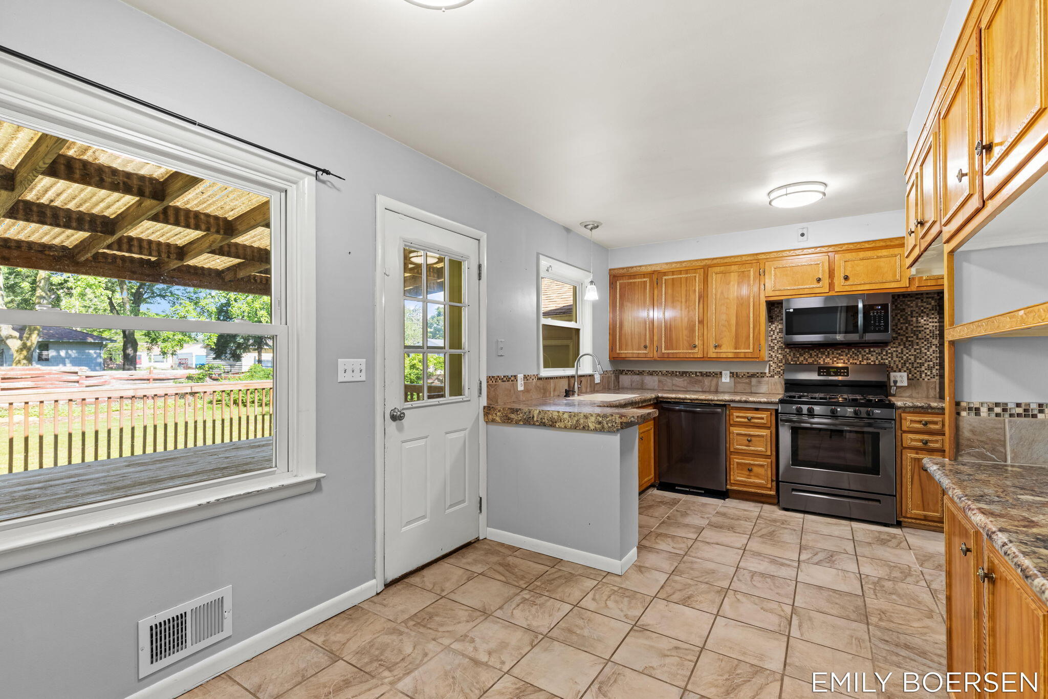 7543 Walnut Avenue Jenison, MI 49428 - Photo 23 of 68 22-web-or-mls-063