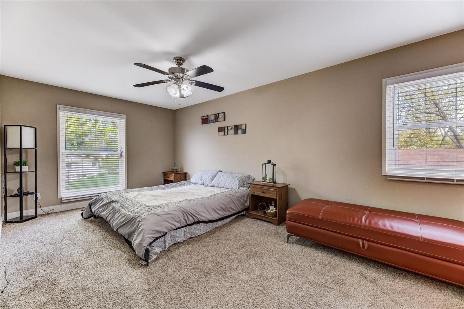 15728 Hill House Road Chesterfield, MO 63017 - Photo 11 of 22 Gallery Image 11