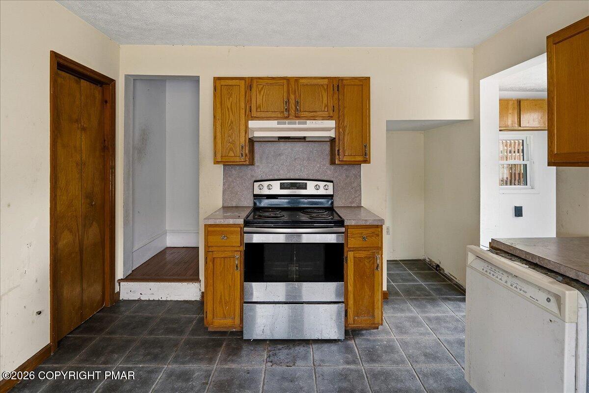 200 3rd Street Weatherly, PA 18255 - Photo 13 of 40 Kitchen