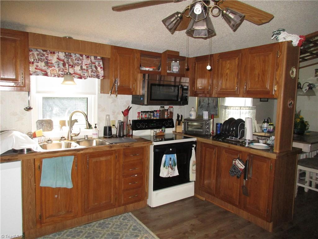 1210 Old VFW Road Pinnacle, NC 27043 - Photo 13 of 26