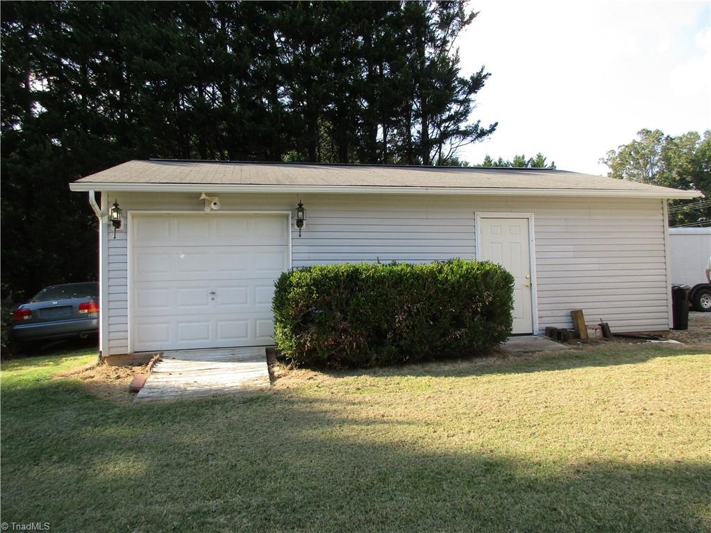 1210 Old VFW Road Pinnacle, NC 27043 - Photo 3 of 26