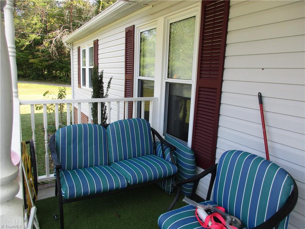 1210 Old VFW Road Pinnacle, NC 27043 - Photo 7 of 26